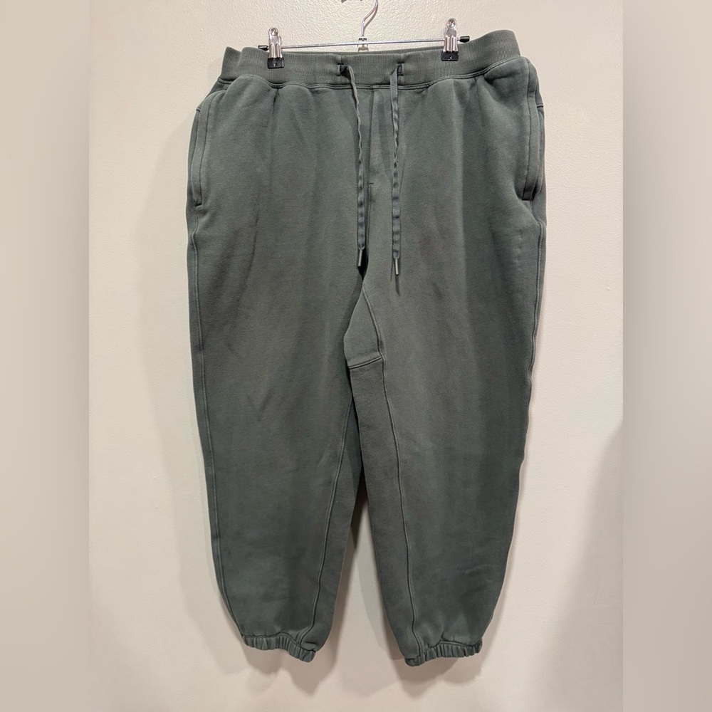 Lululemon Steady State Joggers in Green Size Large